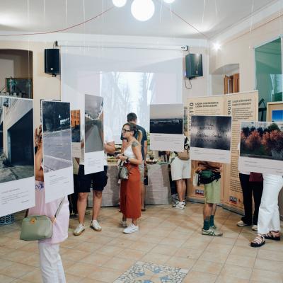 Mostra Luoghi di benessere Luoghi Di Malessere